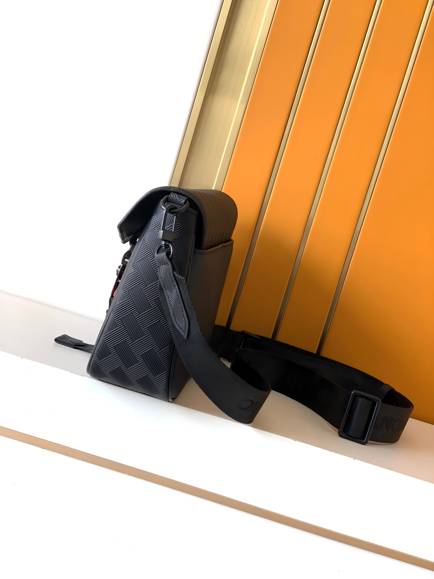 Bag  Soft Italian Tumbled Calf - Interior Design Hongkong บทวิจารณ์และราคา