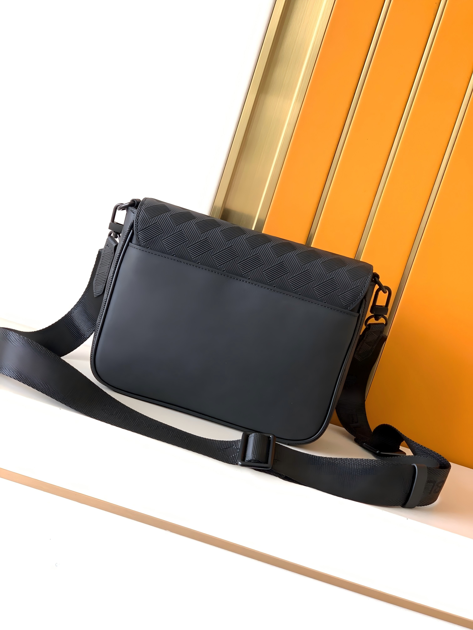 Bag  Soft Italian Tumbled Calf - Interior Design Hongkong บทวิจารณ์และราคา